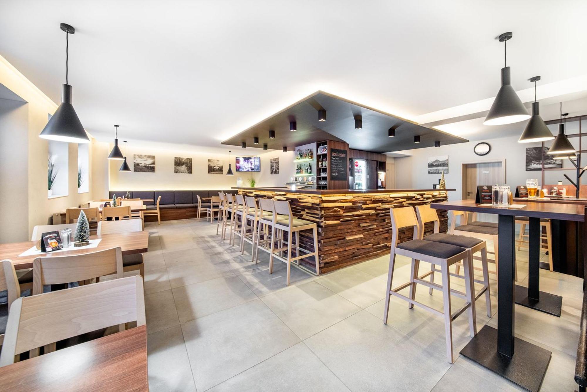 Laguna Hotel & Restaurant Primda Екстер'єр фото